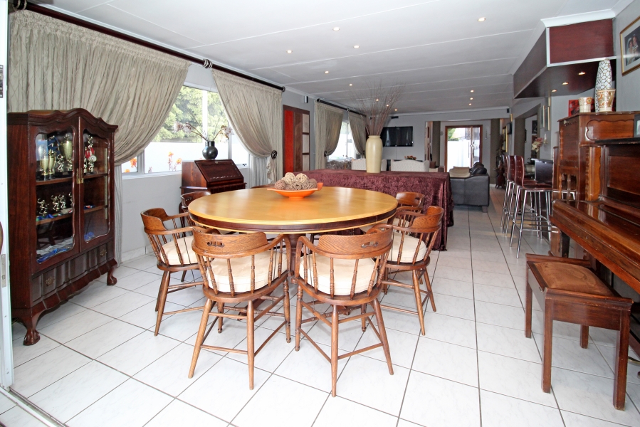 4 Bedroom Property for Sale in Sydenham Gauteng