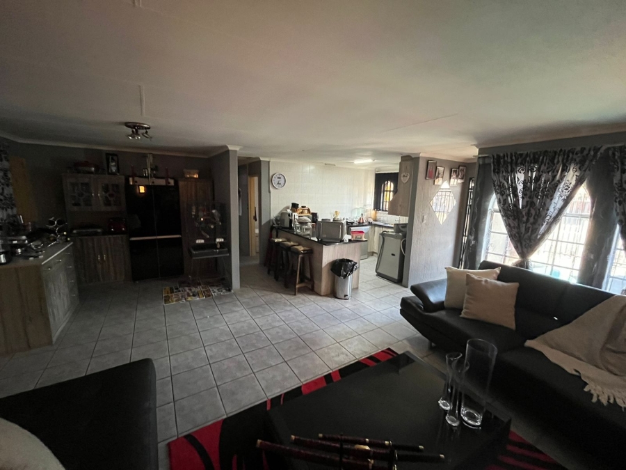 2 Bedroom Property for Sale in Huntingdon Gauteng