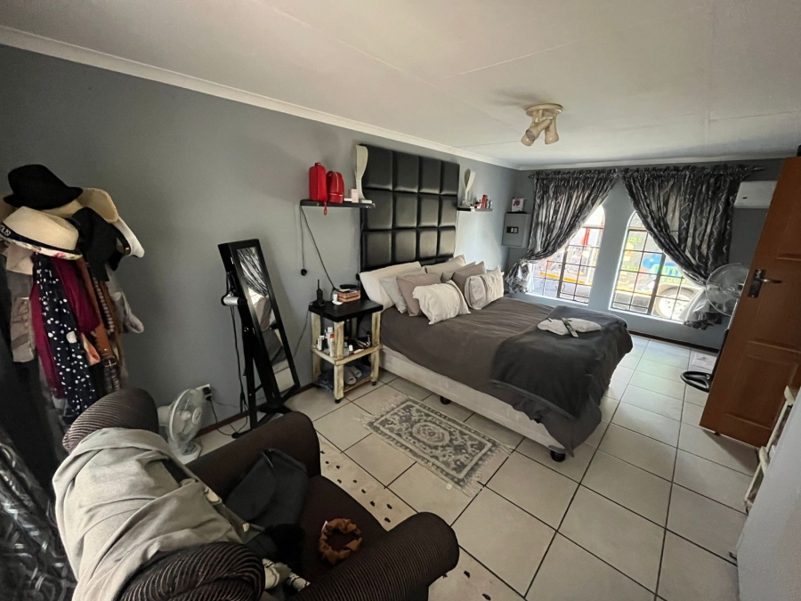 2 Bedroom Property for Sale in Huntingdon Gauteng