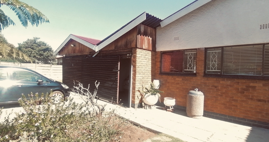 To Let 3 Bedroom Property for Rent in Selection Park Gauteng