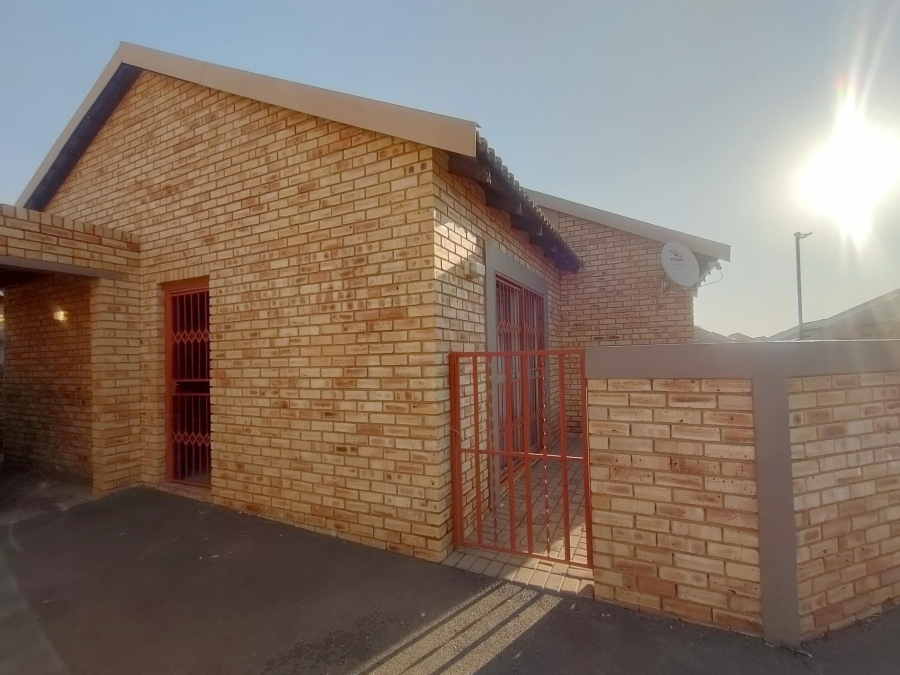 3 Bedroom Property for Sale in Greenhills Gauteng