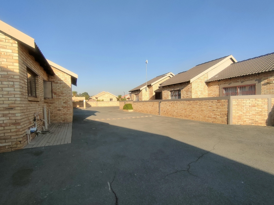 3 Bedroom Property for Sale in Greenhills Gauteng