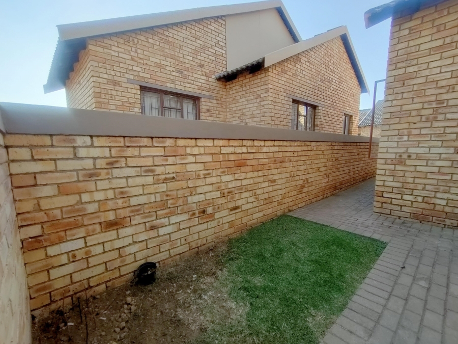 3 Bedroom Property for Sale in Greenhills Gauteng