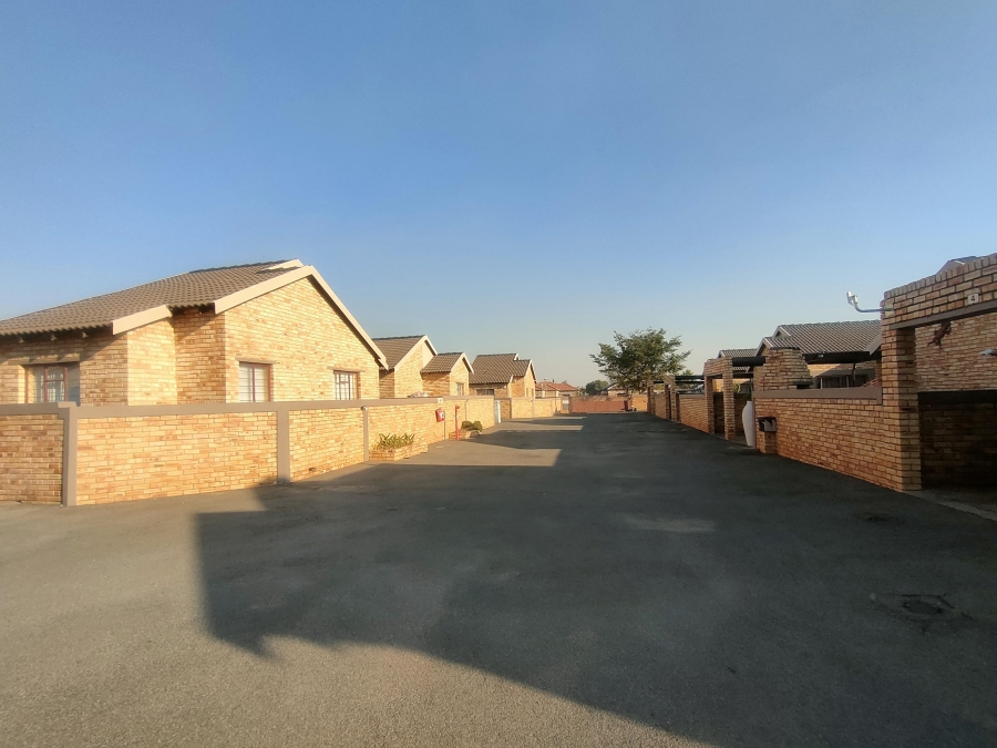 3 Bedroom Property for Sale in Greenhills Gauteng