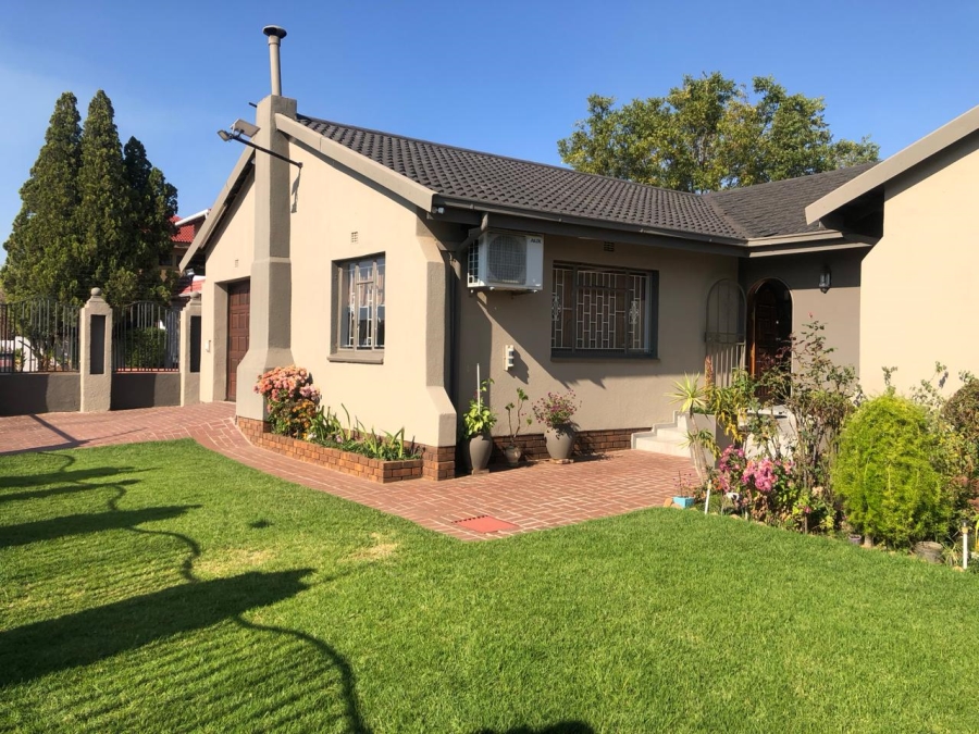 3 Bedroom Property for Sale in Lenasia South Gauteng