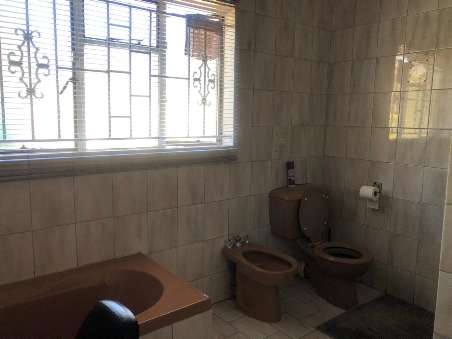 3 Bedroom Property for Sale in Lenasia South Gauteng