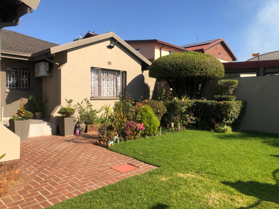 3 Bedroom Property for Sale in Lenasia South Gauteng