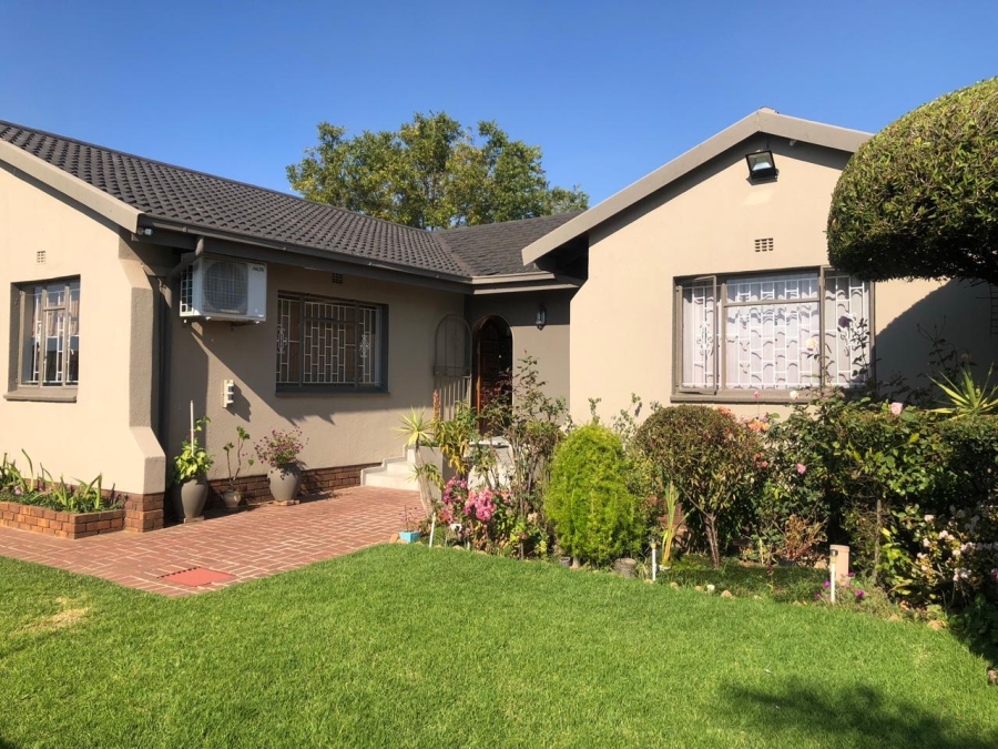 3 Bedroom Property for Sale in Lenasia South Gauteng