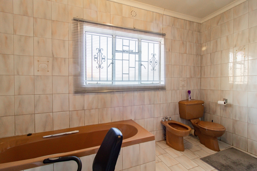 3 Bedroom Property for Sale in Lenasia South Gauteng