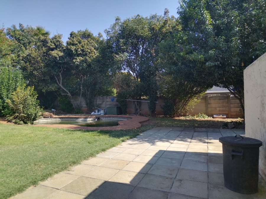 3 Bedroom Property for Sale in Harmelia Gauteng