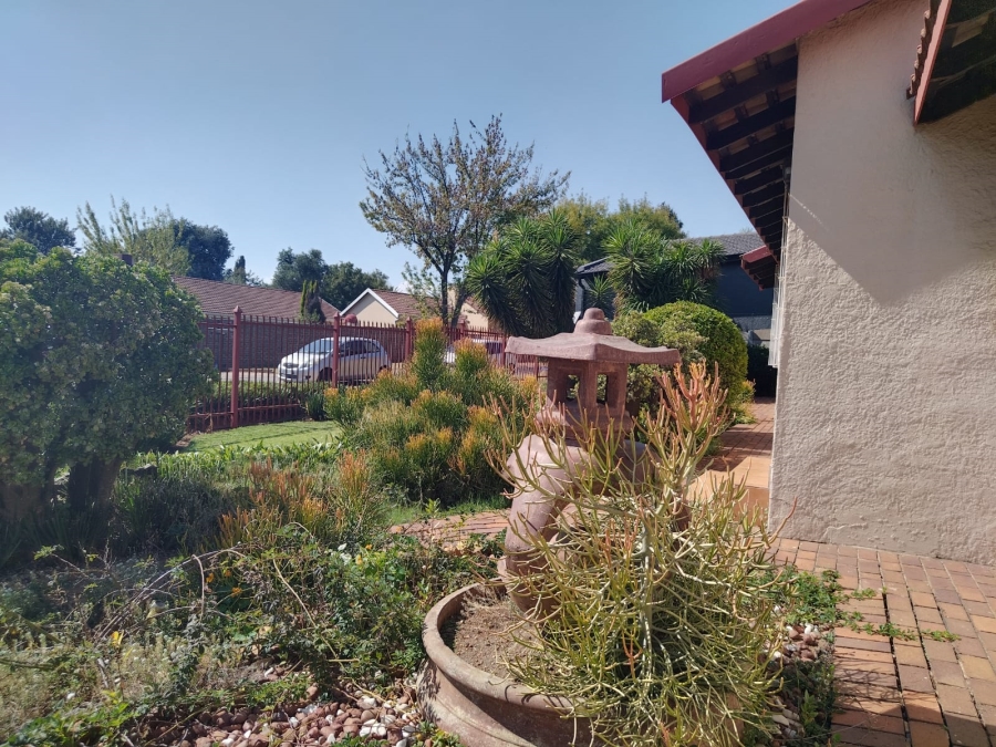 3 Bedroom Property for Sale in Harmelia Gauteng