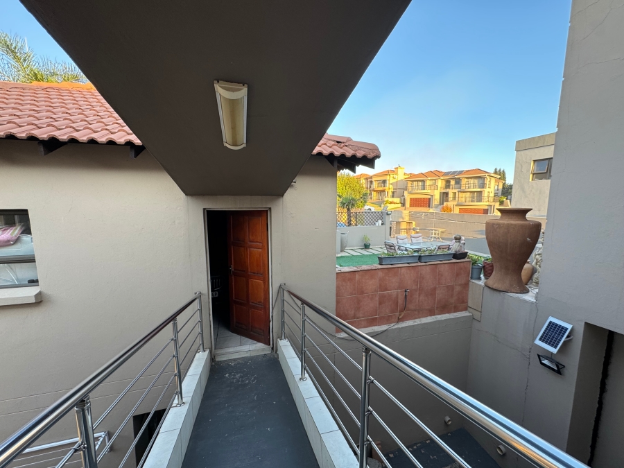 5 Bedroom Property for Sale in Bassonia Estate Gauteng