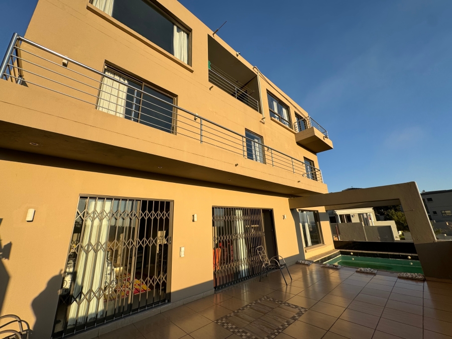 5 Bedroom Property for Sale in Bassonia Estate Gauteng