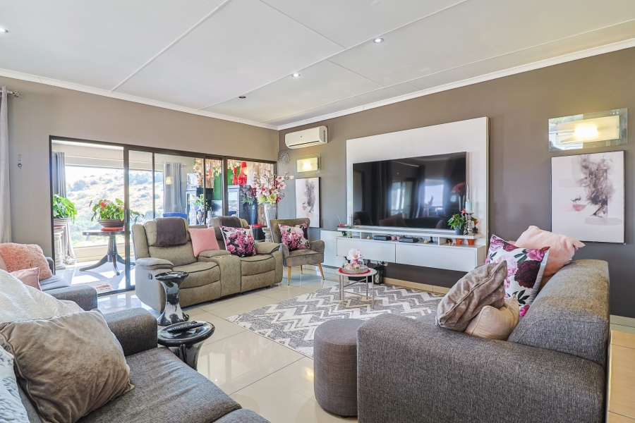 5 Bedroom Property for Sale in Bassonia Estate Gauteng