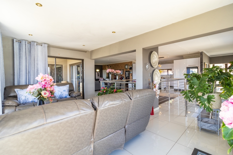 5 Bedroom Property for Sale in Bassonia Estate Gauteng