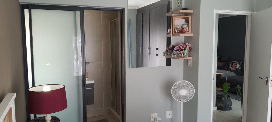 3 Bedroom Property for Sale in Greenstone Crest Gauteng