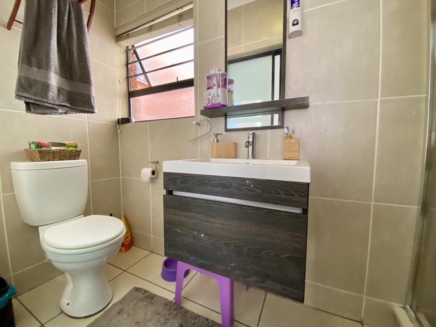 3 Bedroom Property for Sale in Greenstone Hill Gauteng