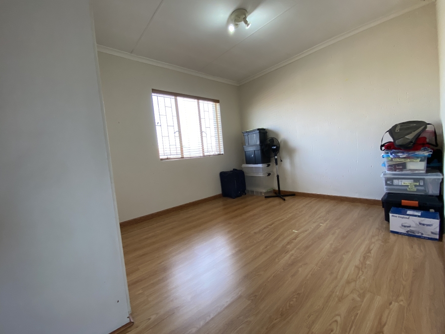 3 Bedroom Property for Sale in Greenstone Hill Gauteng