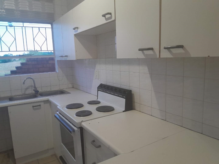 2 Bedroom Property for Sale in Buccleuch Gauteng