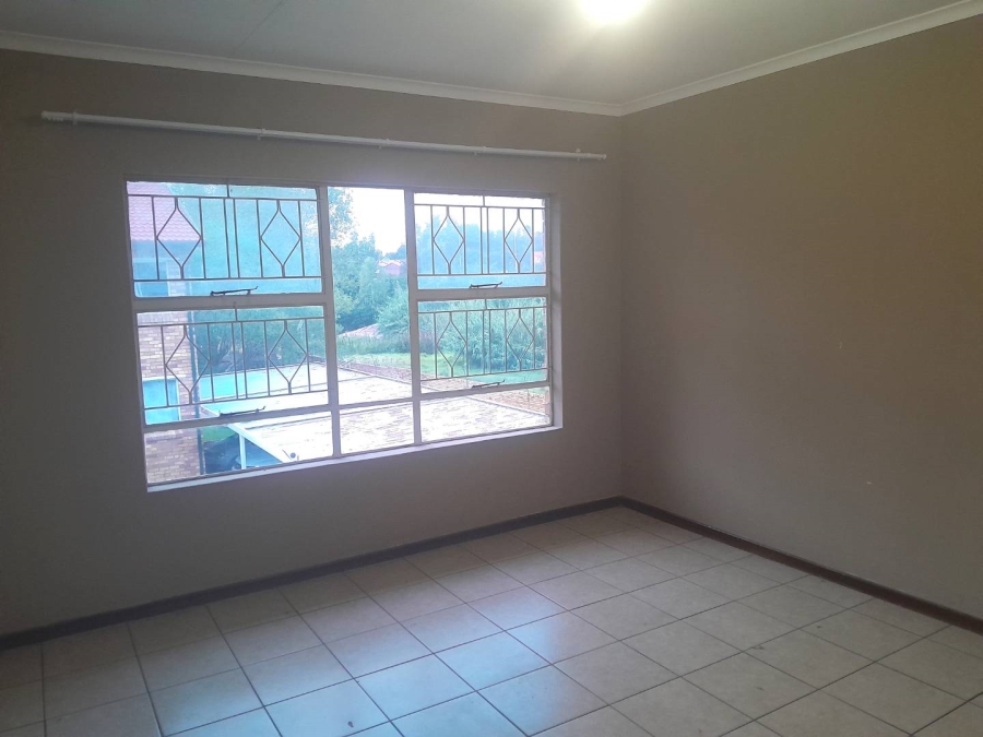 2 Bedroom Property for Sale in Buccleuch Gauteng