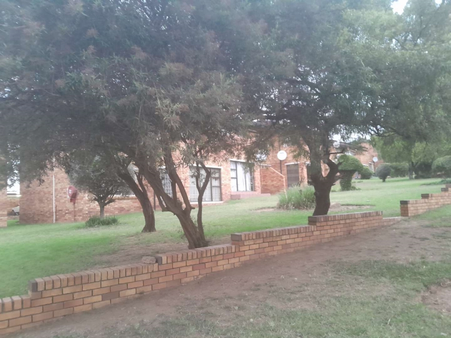 2 Bedroom Property for Sale in Buccleuch Gauteng