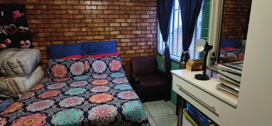 6 Bedroom Property for Sale in Geluksdal Gauteng