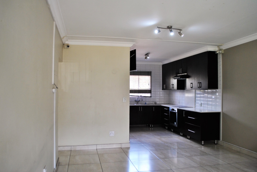 3 Bedroom Property for Sale in Halfway Gardens Gauteng