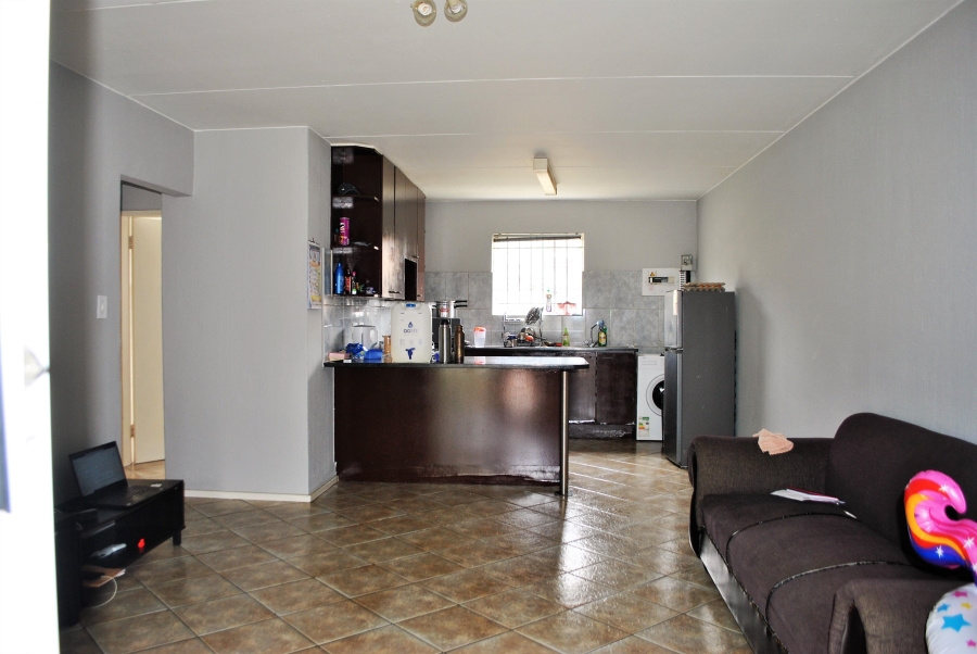 2 Bedroom Property for Sale in Vorna Valley Gauteng