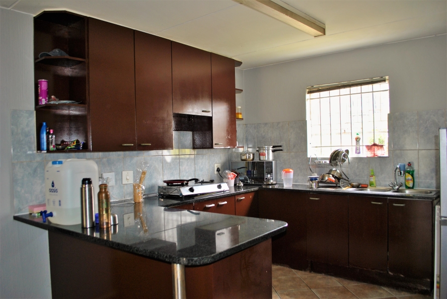 2 Bedroom Property for Sale in Vorna Valley Gauteng