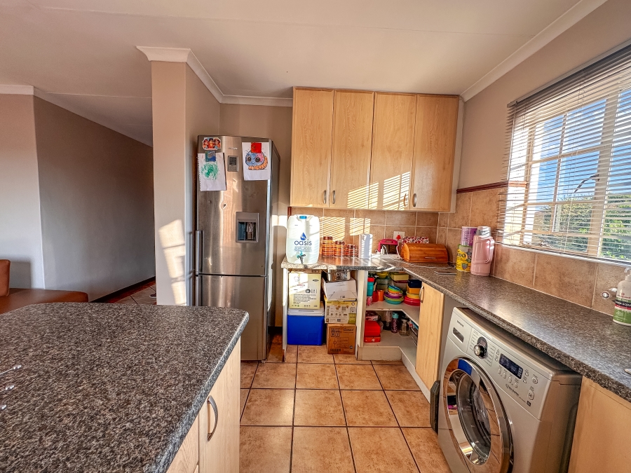 3 Bedroom Property for Sale in Die Hoewes Gauteng