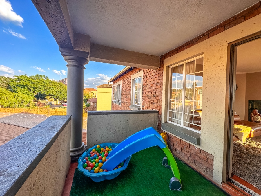 3 Bedroom Property for Sale in Die Hoewes Gauteng