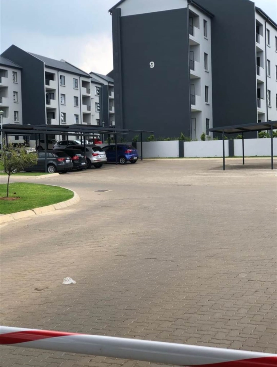 1 Bedroom Property for Sale in Glen Austin Gauteng