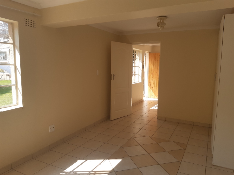 To Let 1 Bedroom Property for Rent in Kensington Gauteng