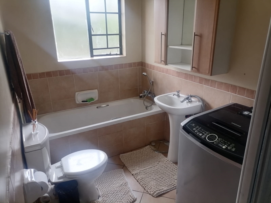 2 Bedroom Property for Sale in Eco Park Gauteng