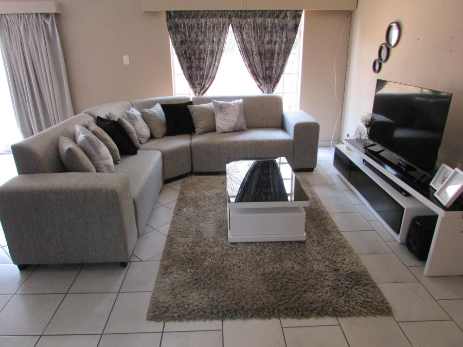 2 Bedroom Property for Sale in Westonaria Gauteng