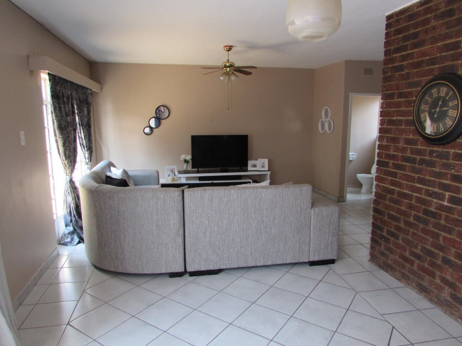 2 Bedroom Property for Sale in Westonaria Gauteng