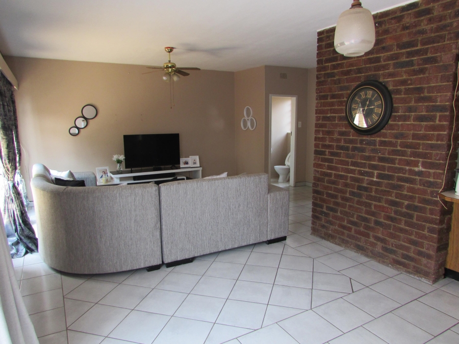 2 Bedroom Property for Sale in Westonaria Gauteng