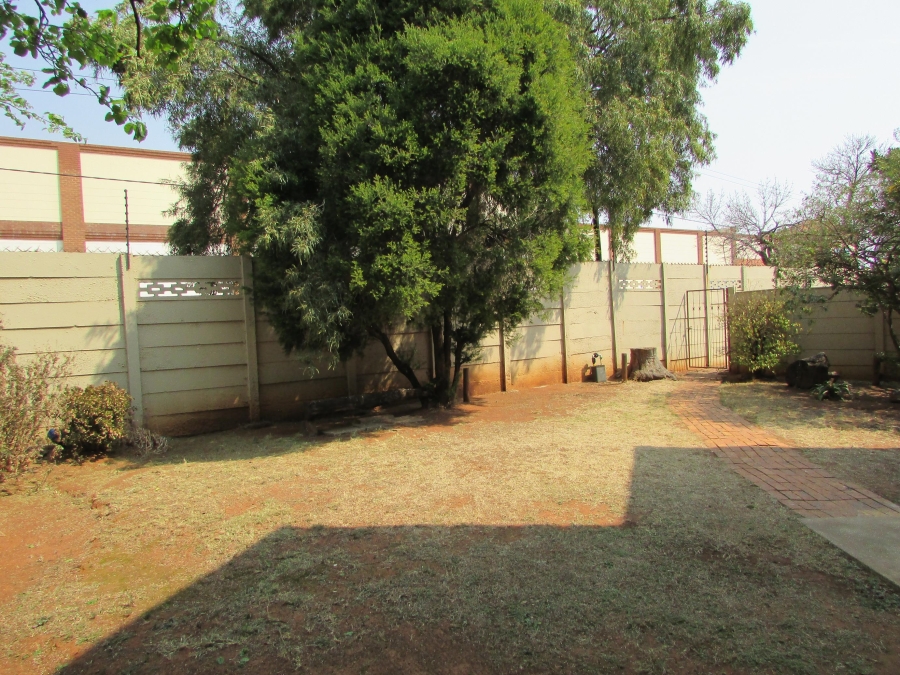 2 Bedroom Property for Sale in Westonaria Gauteng