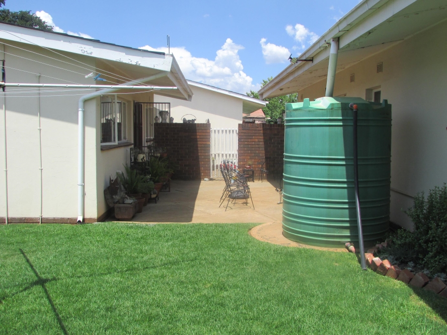 4 Bedroom Property for Sale in Westonaria Gauteng