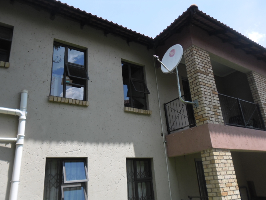 2 Bedroom Property for Sale in Groblerpark Gauteng