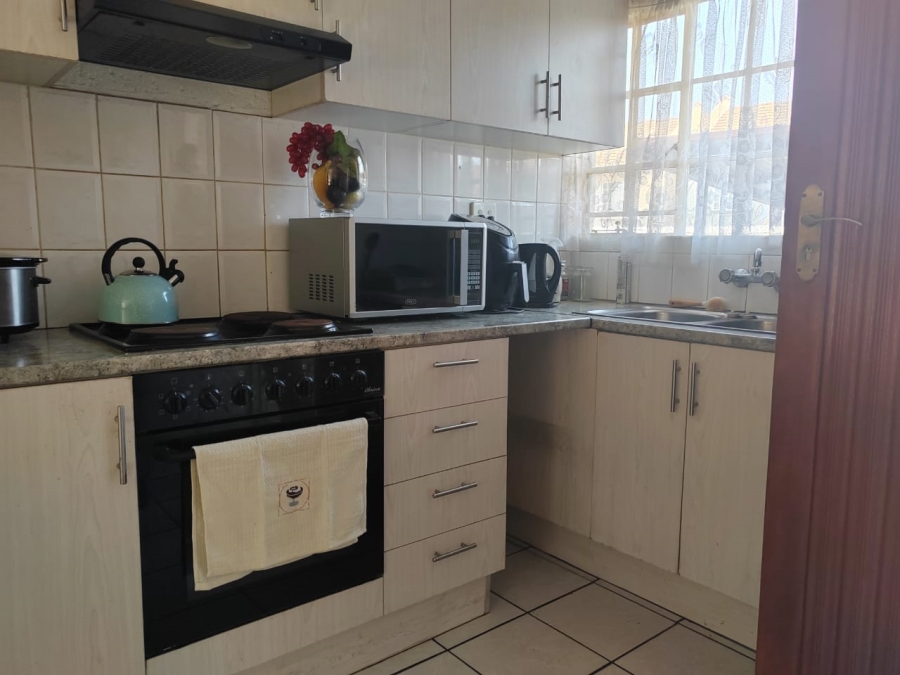 2 Bedroom Property for Sale in Bartlett Gauteng