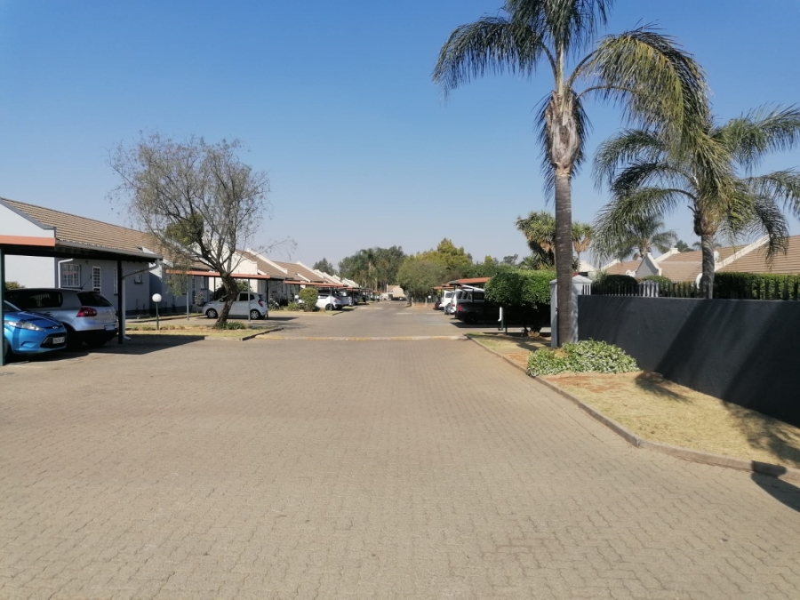 2 Bedroom Property for Sale in Bartlett Gauteng