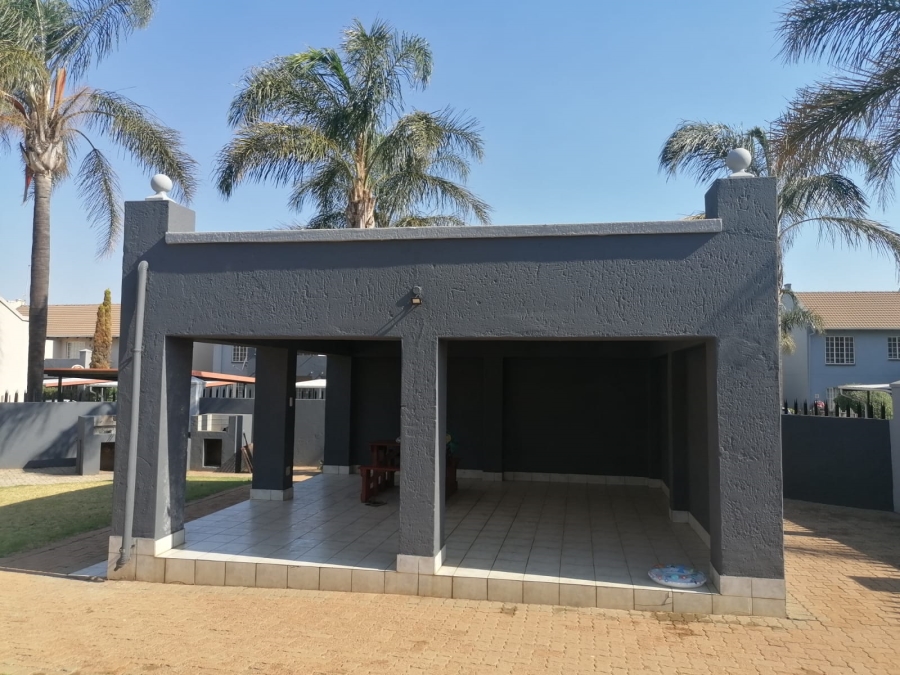 2 Bedroom Property for Sale in Bartlett Gauteng