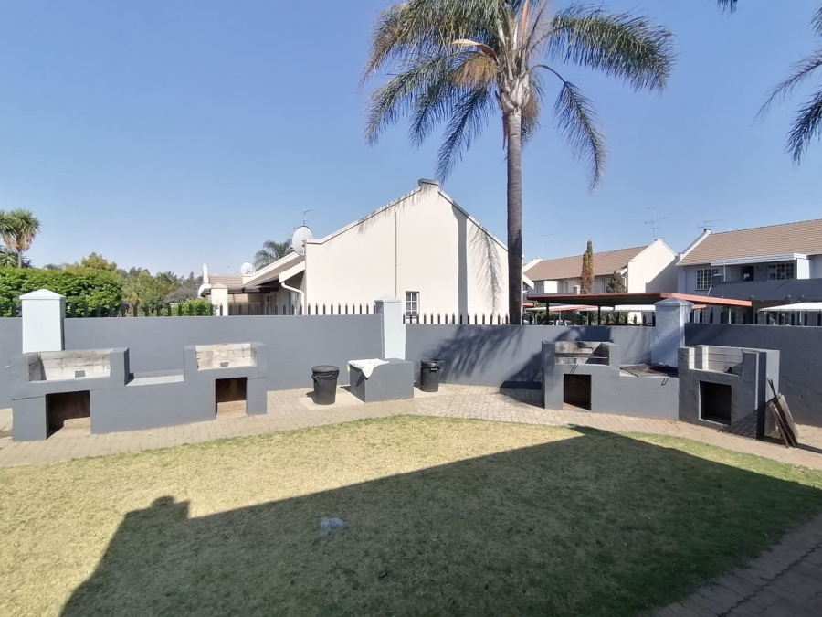 2 Bedroom Property for Sale in Bartlett Gauteng