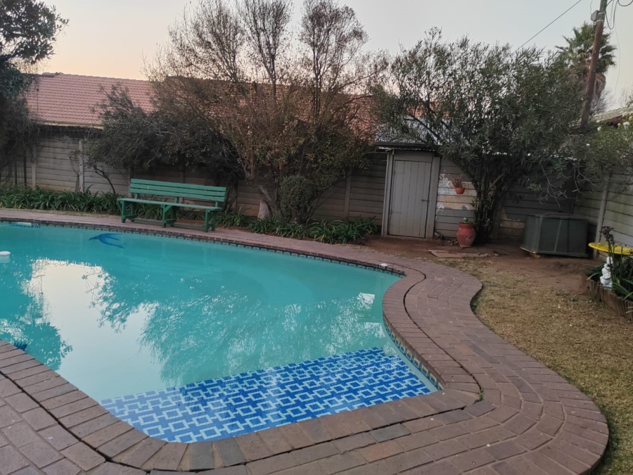 2 Bedroom Property for Sale in Bartlett Gauteng