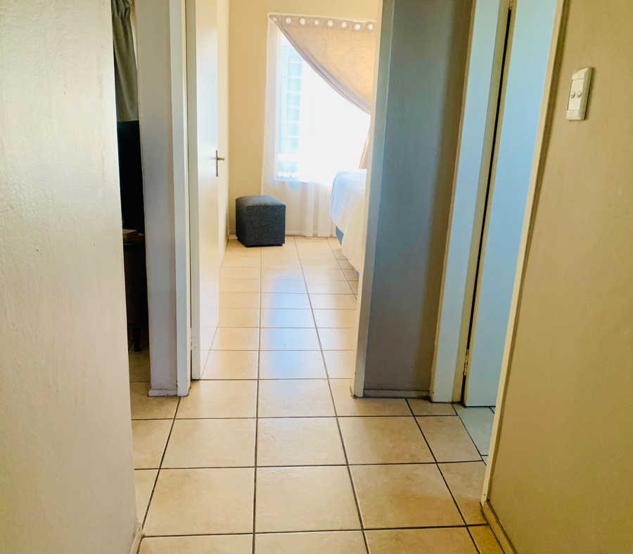 2 Bedroom Property for Sale in Kleinfontein Gauteng