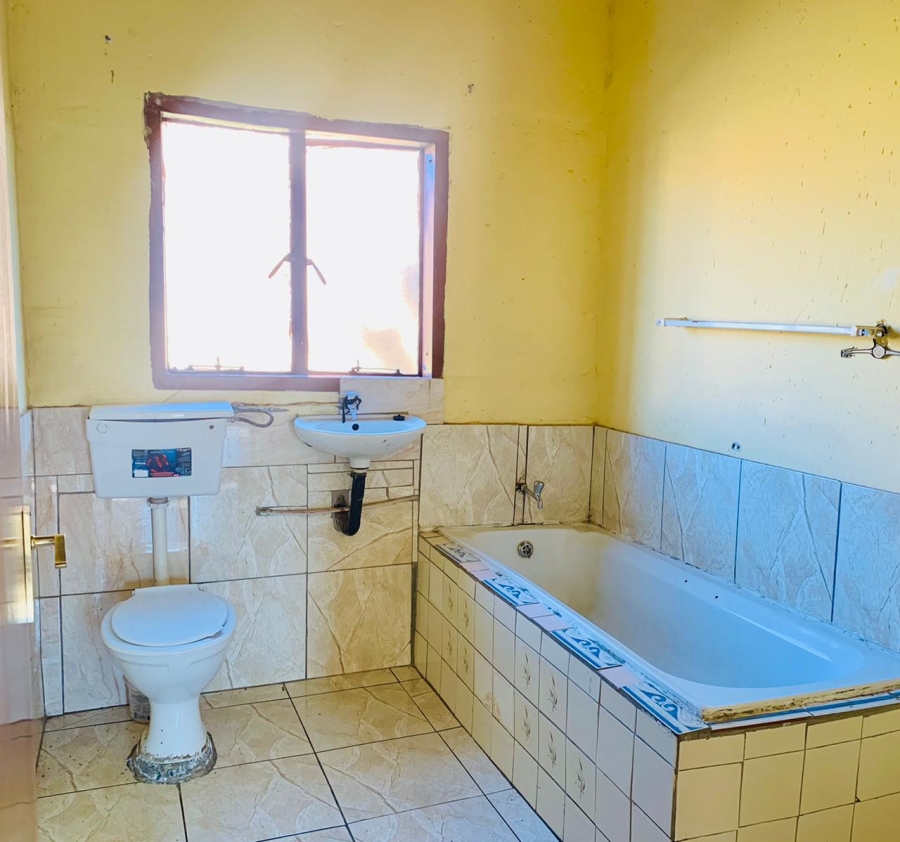 2 Bedroom Property for Sale in Geluksdal Gauteng