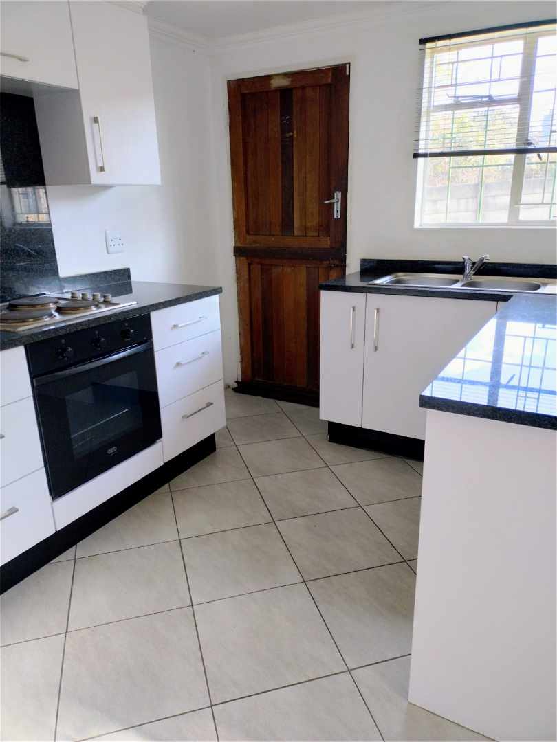 To Let 3 Bedroom Property for Rent in Buccleuch Gauteng