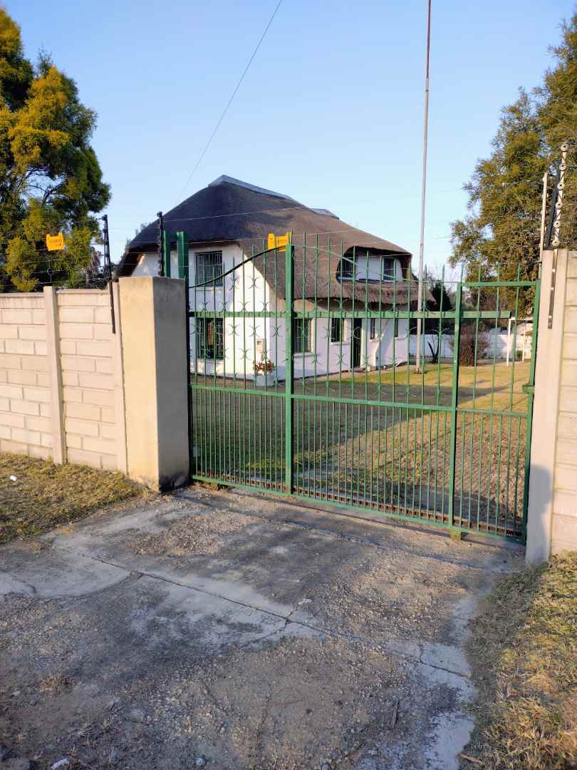 To Let 3 Bedroom Property for Rent in Buccleuch Gauteng