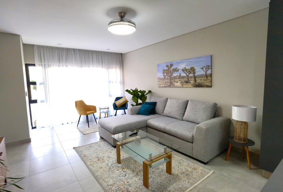 4 Bedroom Property for Sale in Die Hoewes Gauteng